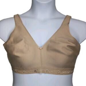 Cacique Seamless No Wire Bra Size 40DDD Unlined Full Coverage Tan Beige Soft